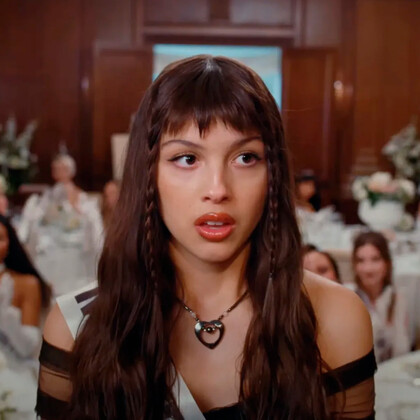 Оливия Родриго опубликовала клип на песню Obsessed