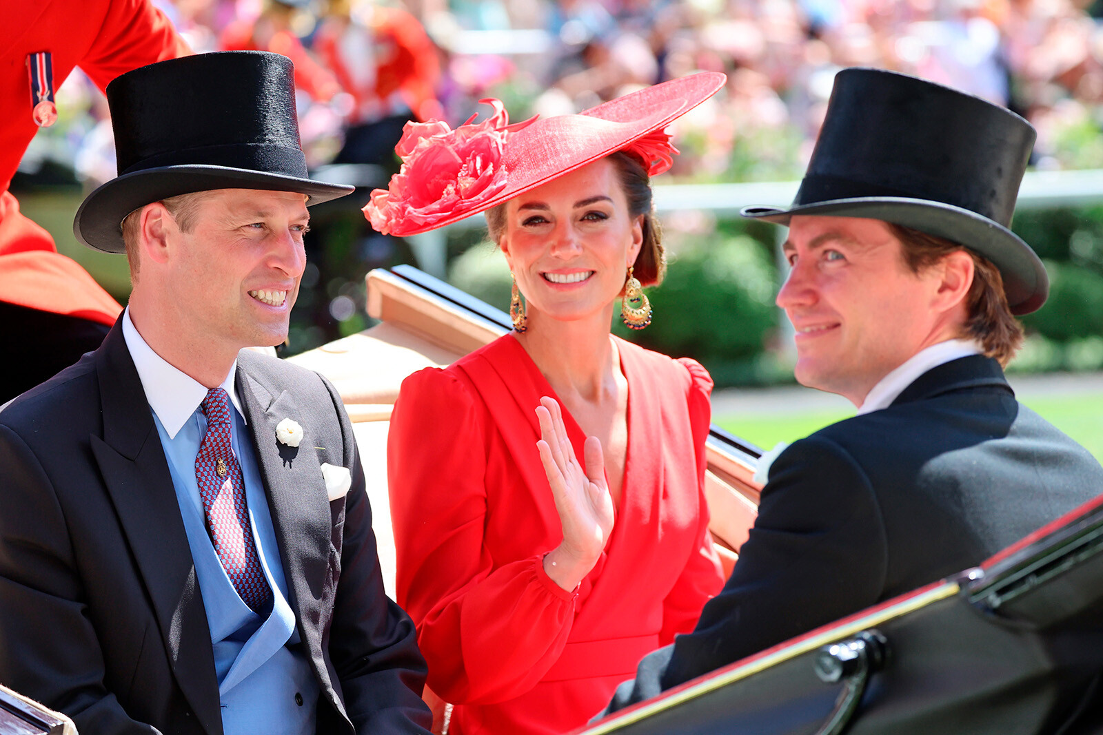 Принц Уильям,&nbsp;Кейт Миддлтон и Эдоардо Мапелли Моцци на открытие скачек Royal Ascot, 2023