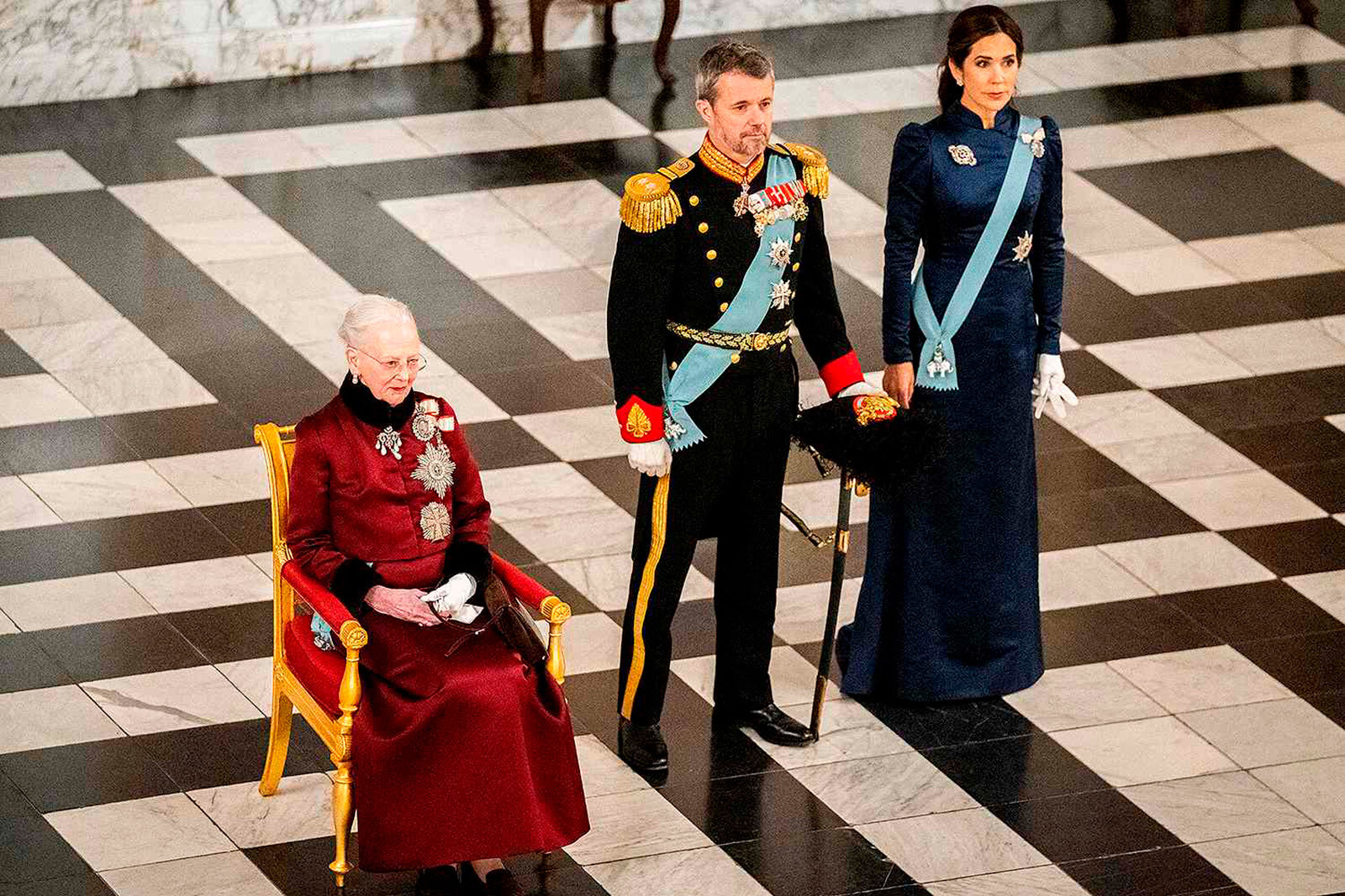 Королева Маргрете, наследный принц Фредерик и наследная принцесса Дании Мэри, 3 января 2024 года