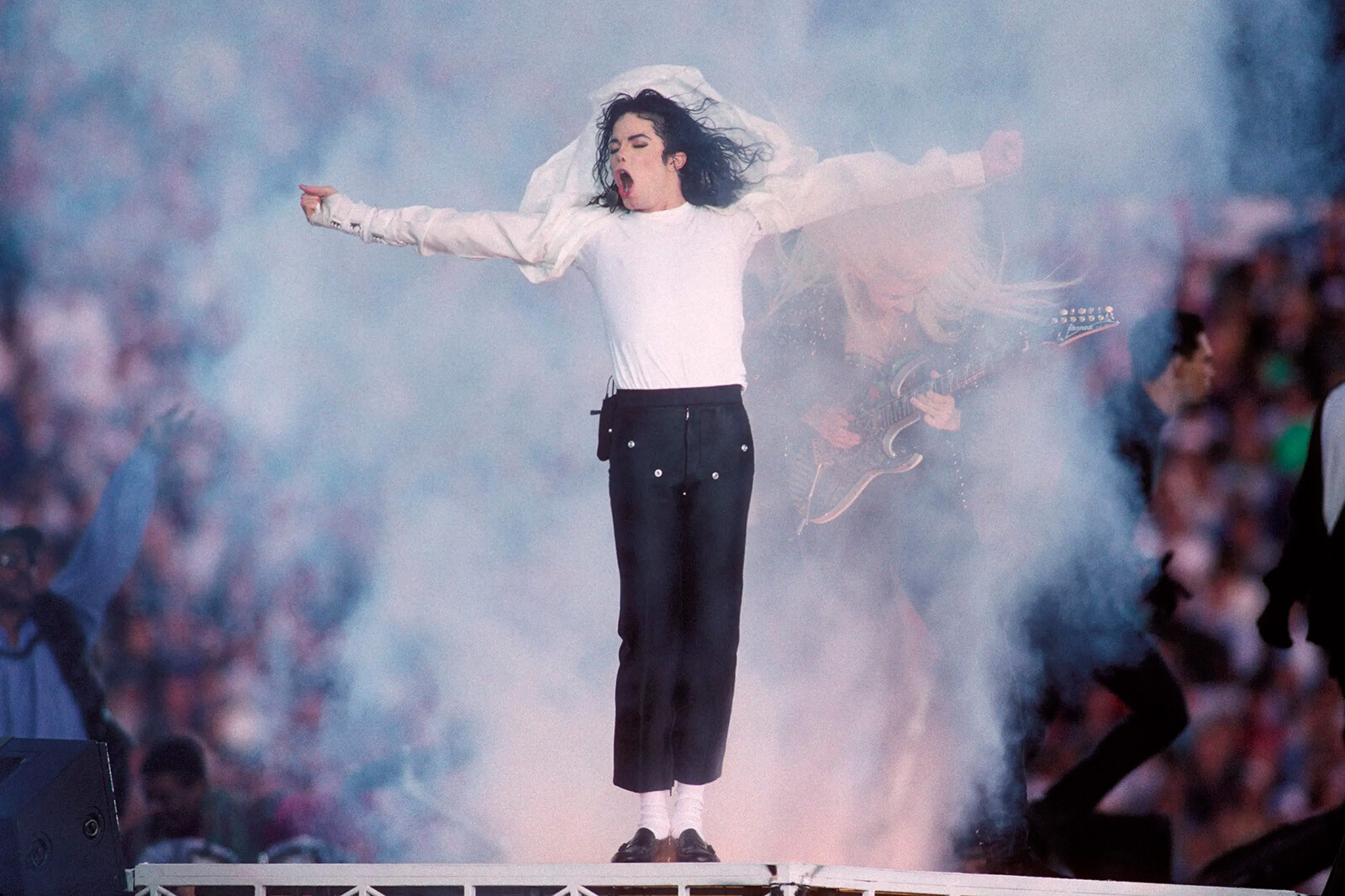 Майкл Джексон выступает на шоу Super Bowl XXVII Halftime в Rose Bowl 31 января 1993 года в Пасадене, Калифорния