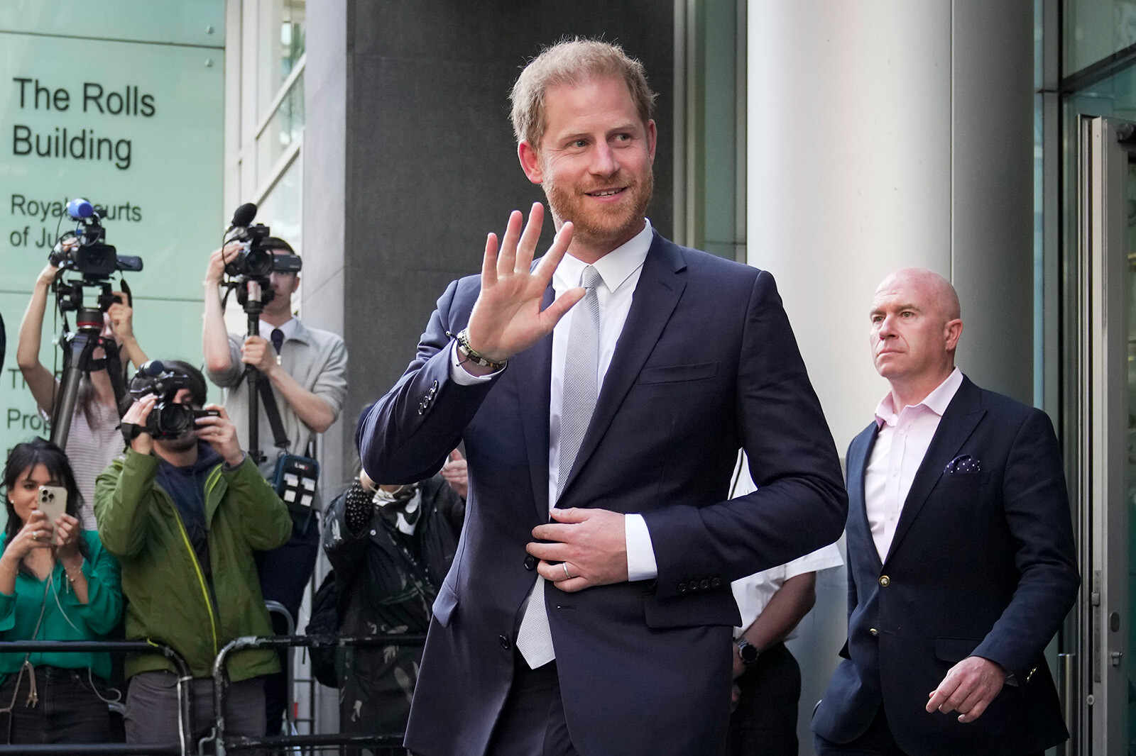 Иск принца Гарри к издательству Daily Mail может быть передан в суд