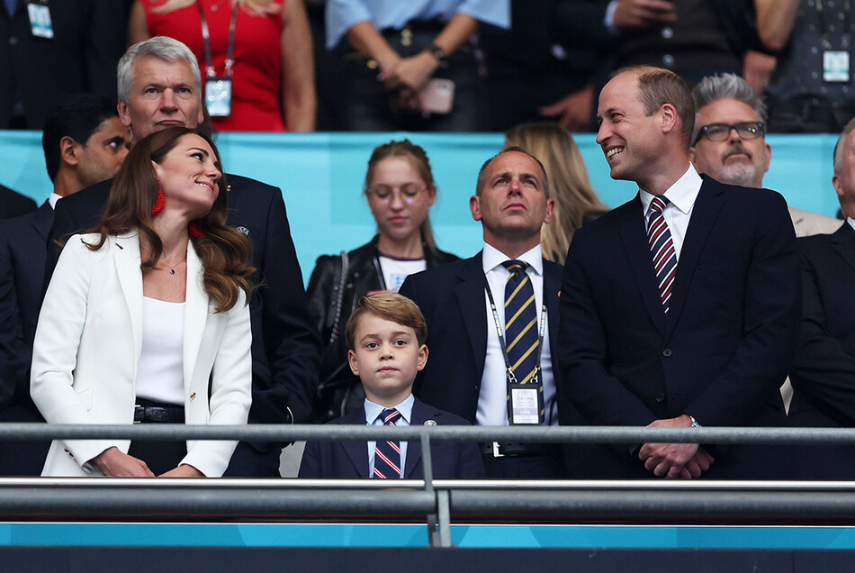 Принц Уильям и&nbsp;Кейт Миддлтон с сыном принцем Джорджем, 2021
