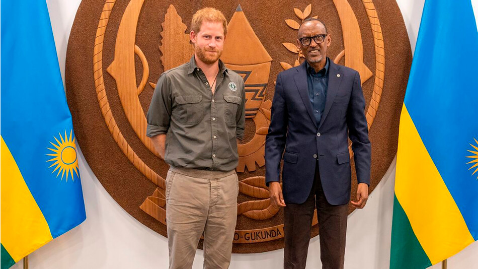 Президент Поль Кагаме принял принца Гарри, во время визита герцога Сассекского в Руанду в рамках своей работы в качестве президента благотворения организации по спасению африканских парков 22 августа 2022г., Руанда, Африка