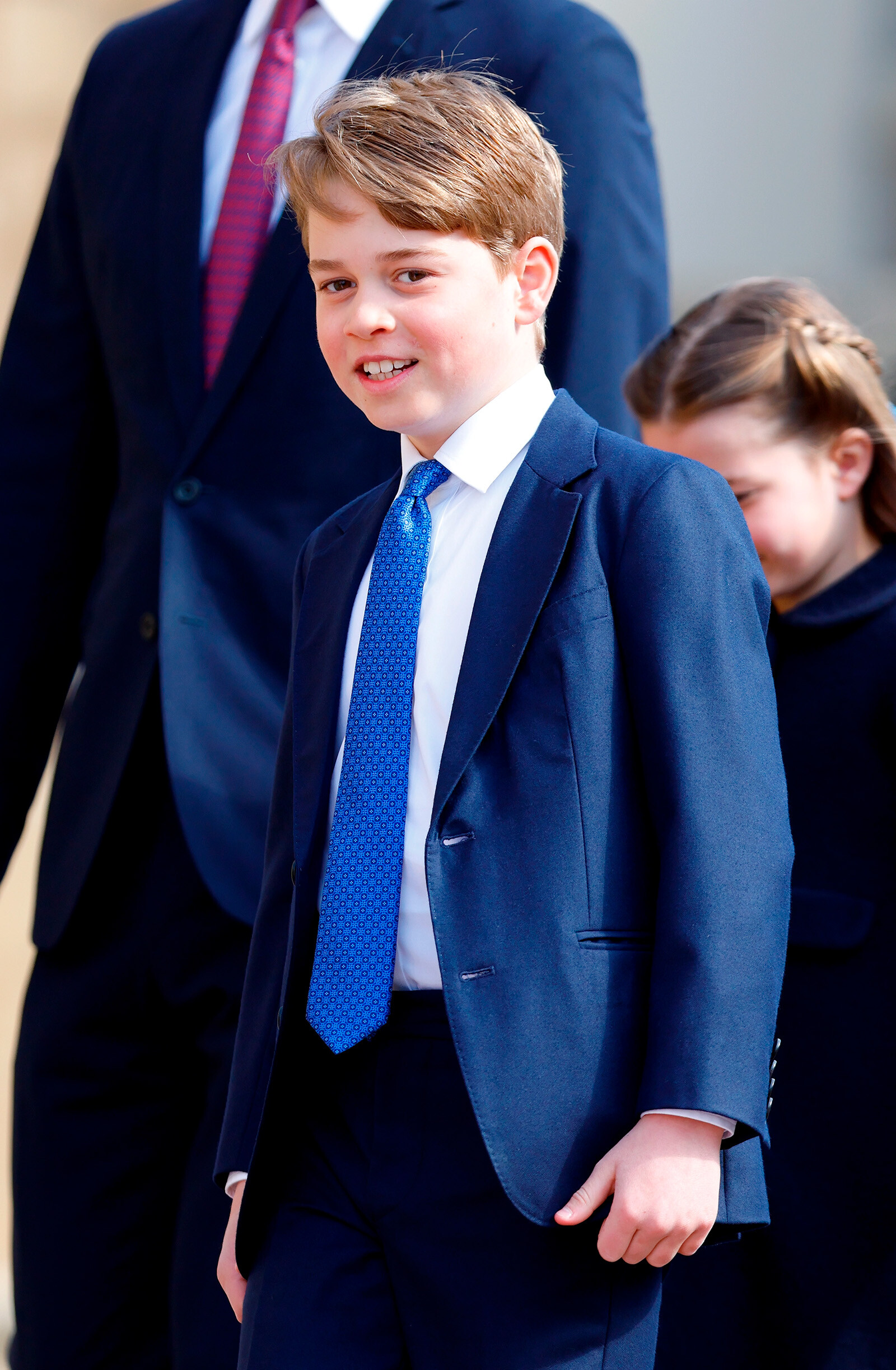 Принц Джордж вместе с принцем Уильямом и Кейт Миддлтон посетили Итонский колледж
