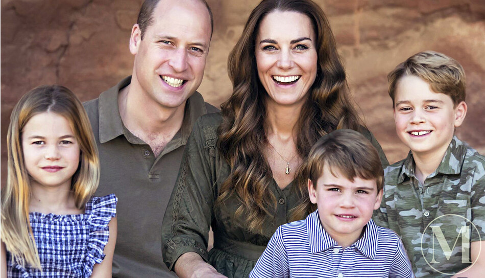 Принц Уильям и Кейт Миддлтон с детьми принцессой Шарлоттой, принцем Джорджем и принцем Луи во время отдыха в Иордании, 2021