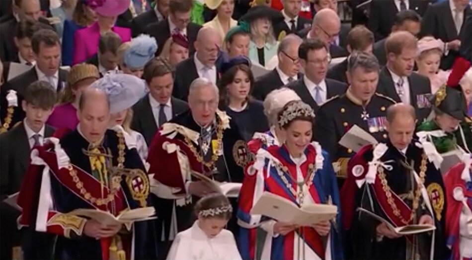 Принц Уильям и Кейт Миддлтон с принцессой Шарлоттой на коронации короля Карла III