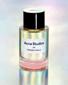 Acne Studios готовит свой первый аромат