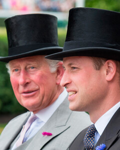 Карл III поздравил своего сына принца Уильяма с днём рождения трогательной фотографией
