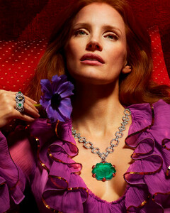 Джессика Честейн стала лицом коллекции высокого ювелирного искусства Gucci «Сад наслаждений»