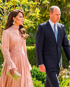 Кейт Миддлтон и принц Уильям посетили королевскую свадьбу в Иордании