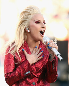 Леди Гага хочет изменить гимн США на инаугурации Джо Байдена