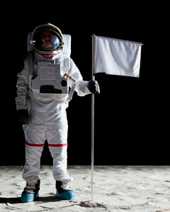 В космосе носят Prada: Миучча Прада теперь разрабатывает скафандры для посадки на Луну