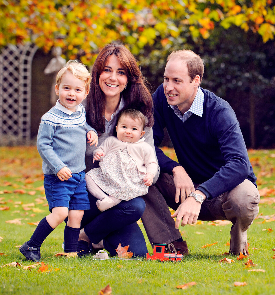 Рождественская открытка герцога и герцогини Кембриджских с семьей, 18 декабря 2015 года
