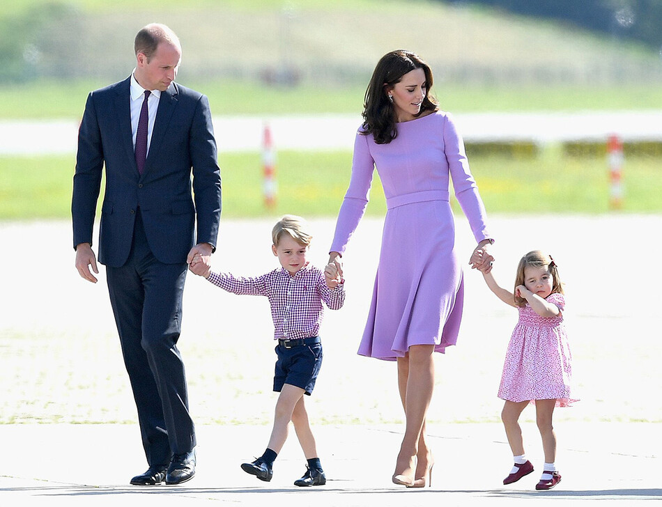 Принц Уильям и Кейт Миддлтон с детьми принцессой Шарлоттой и принцем Джорджем, 2017