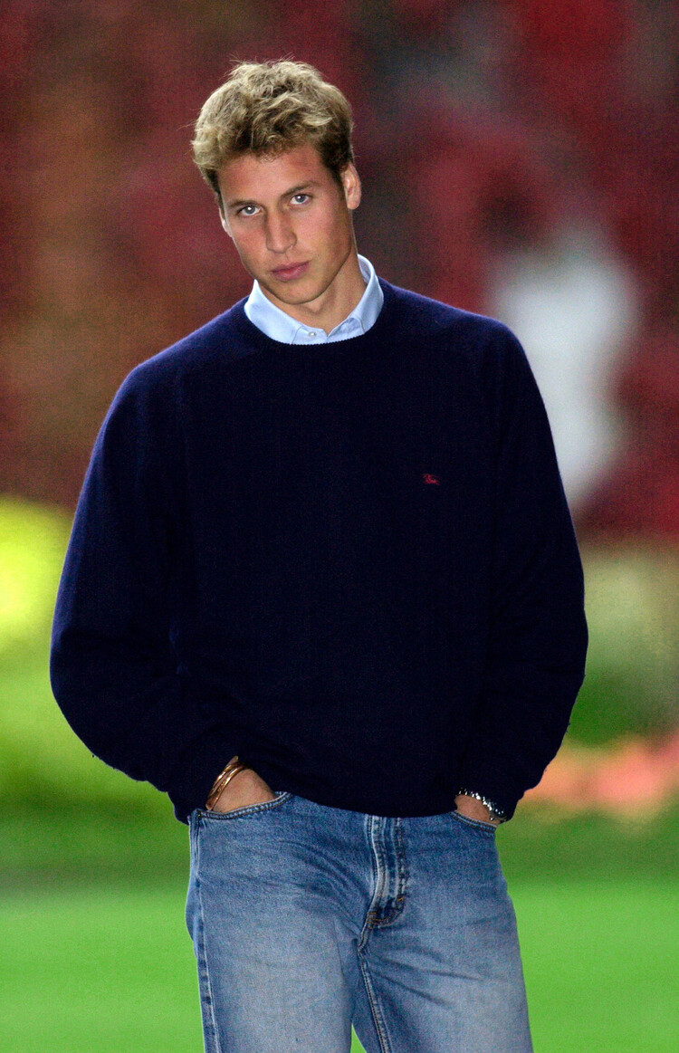Принц Уильям в свой первый день в университете Сент-Эндрюс в 2001 году, Шотландия