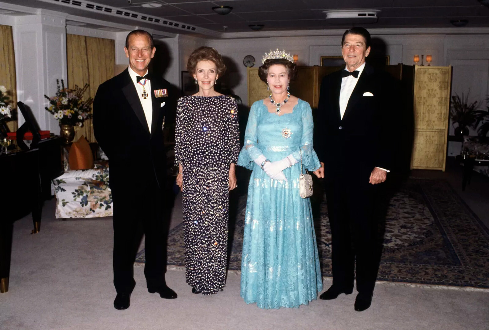 Королева Елизавета II, принц Филипп, президент Рональд Рейган и Нэнси Рейган