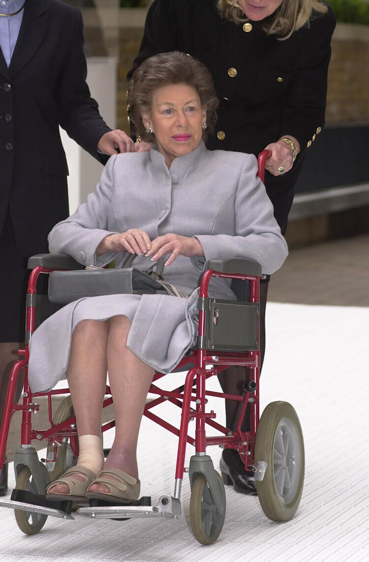 Принцесса Маргарет&nbsp;в инвалидной коляске, 1999
