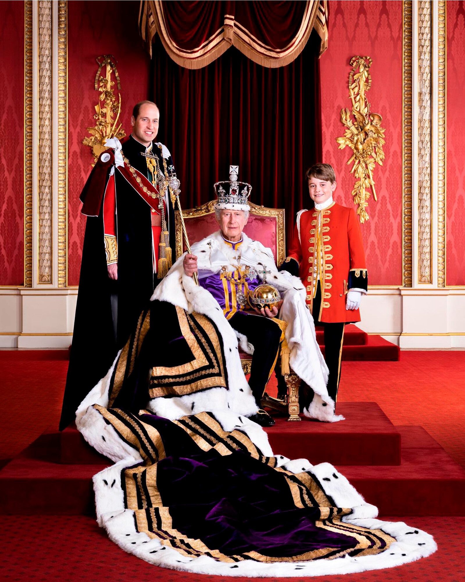 Король Карл III, принц Уильям и принц Джордж
