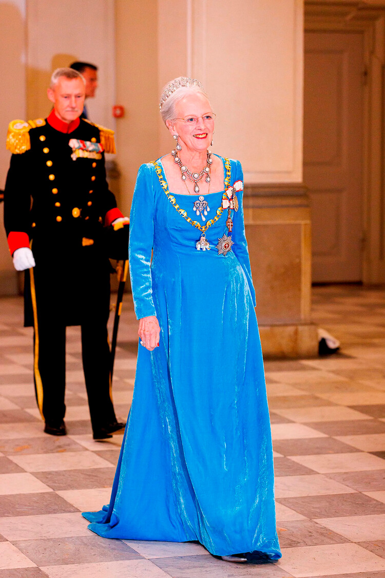 Королева Дании Маргрете II во дворце Кристиансборг на гала-ужине в честь её 50-летия восхождения на престол 10 сентября 2022 года в Копенгагене, Дания