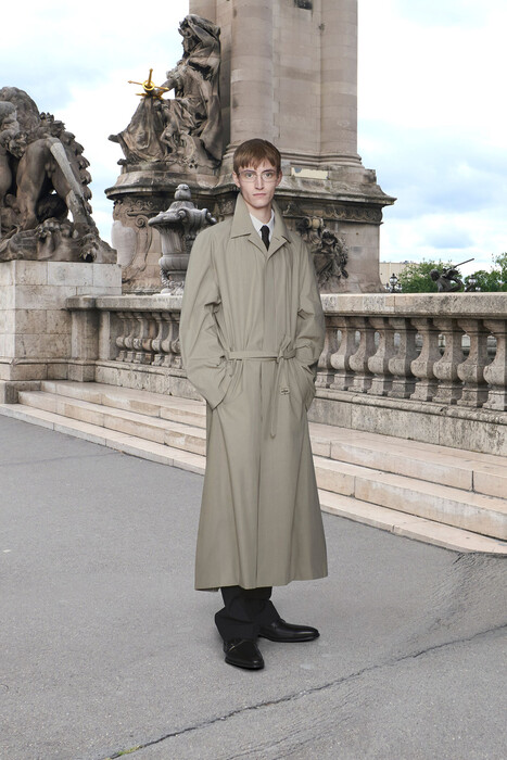 Balenciaga Couture Fall 2025 / Balenciaga Couture коллекция осень 2025