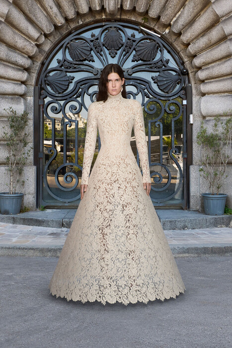 Balenciaga Couture Fall 2025 / Balenciaga Couture коллекция осень 2025