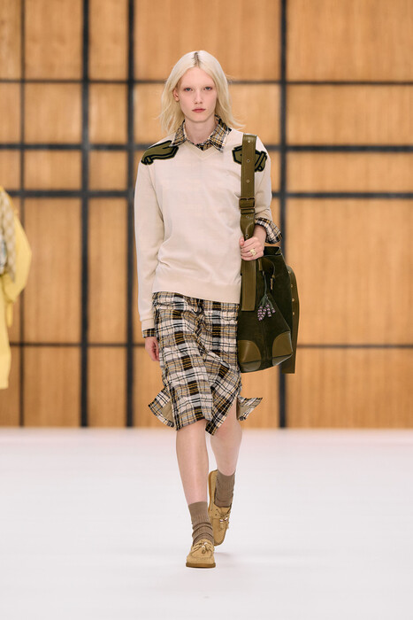 Burberry коллекция весна-лето 2027 / Burberry spring-summer 2027
