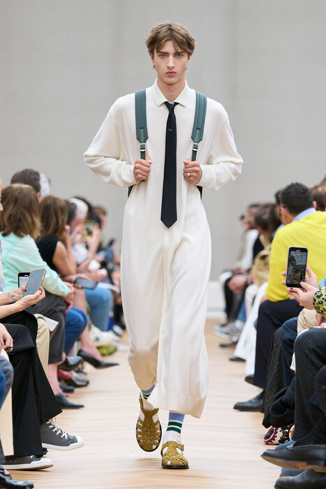 Dior menswear весна-лето 2026 / Dior menswear spring-summer 2026