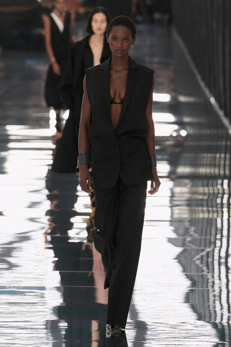 Fendi коллекция весна-лето 2027 / Fendi spring-summer 2027