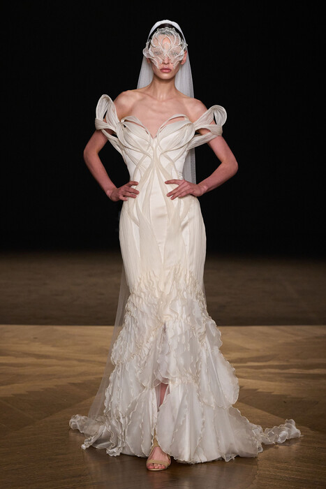 Iris van Herpen Couture Fall 2025 / Iris van Herpen Couture окллекция осень 2025