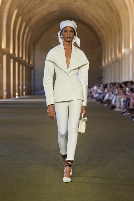 Jacquemus коллекция осень 2025 / Jacquemus Fall 2025