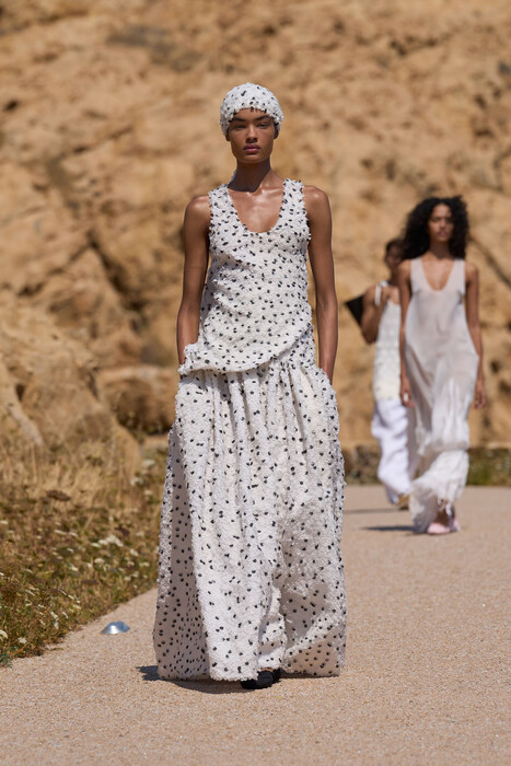 Коллекция Jacquemus весна-лето 2027 / Jacquemus Spring 2027