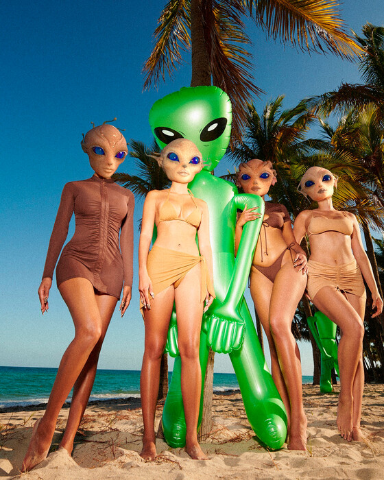 Ким Кардашьян снялась в новой инопланетной кампании Skims