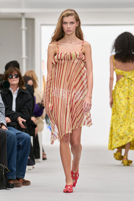 Loewe коллекция весна-лето 2027 / Loewe Spring 2027