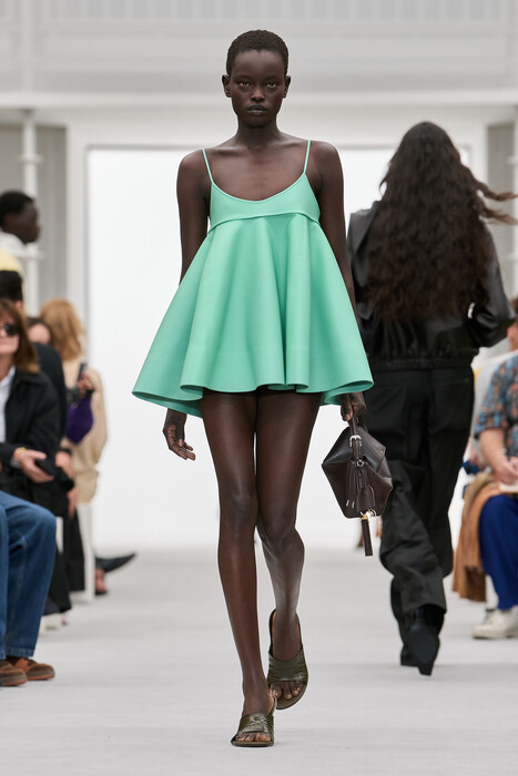 Loewe коллекция весна-лето 2027 / Loewe Spring 2027