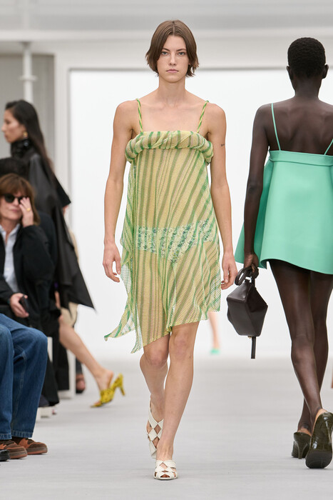 Loewe коллекция весна-лето 2027 / Loewe Spring 2027