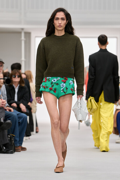 Loewe коллекция весна-лето 2027 / Loewe Spring 2027
