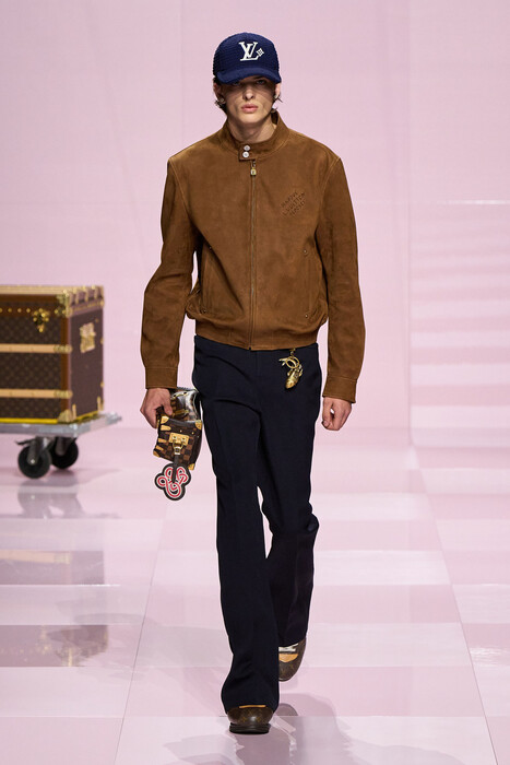 Louis Vuitton fall 2025 menswear / Louis Vuitton осень-зима 2025/26