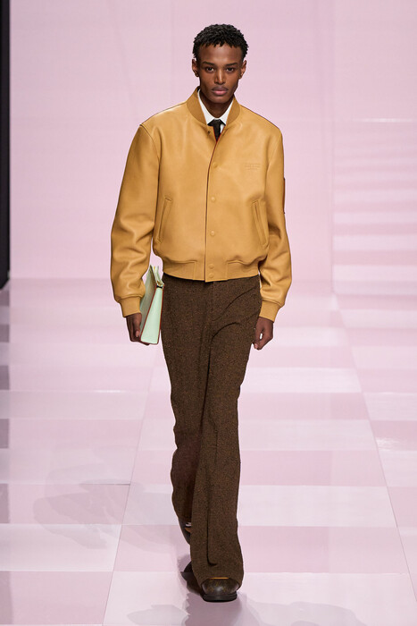 Louis Vuitton fall 2025 menswear / Louis Vuitton осень-зима 2025/26