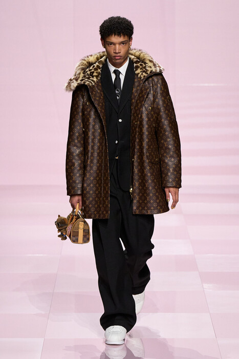 Louis Vuitton fall 2025 menswear / Louis Vuitton осень-зима 2025/26