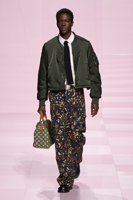 Louis Vuitton fall 2025 menswear / Louis Vuitton осень-зима 2025/26