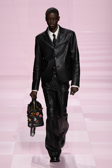 Louis Vuitton fall 2025 menswear / Louis Vuitton осень-зима 2025/26