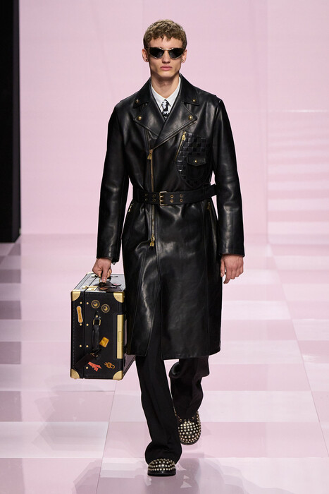 Louis Vuitton fall 2025 menswear / Louis Vuitton осень-зима 2025/26