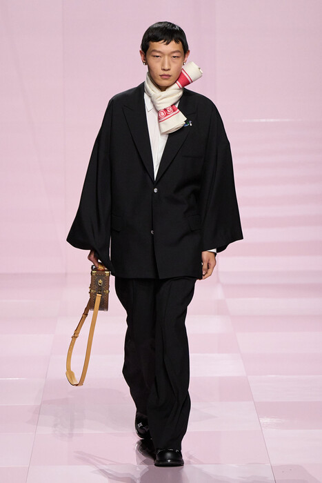 Louis Vuitton fall 2025 menswear / Louis Vuitton осень-зима 2025/26