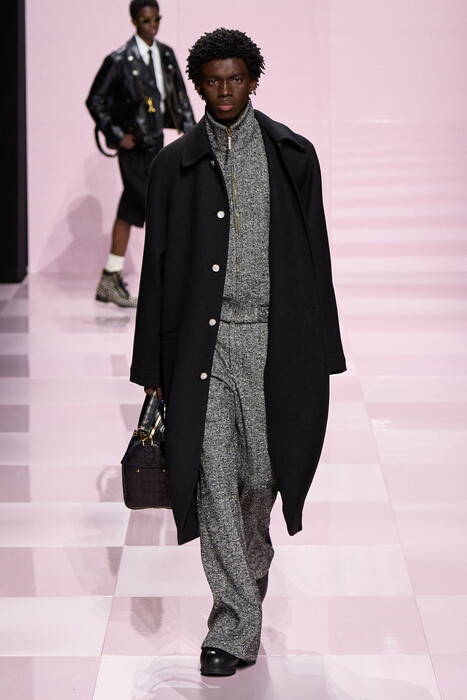 Louis Vuitton fall 2025 menswear / Louis Vuitton осень-зима 2025/26