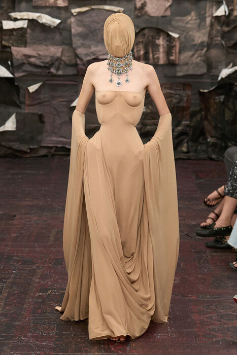 Maison Margiela Couture Fall 2025 / Maison Margiela Couture коллекция осень 2025