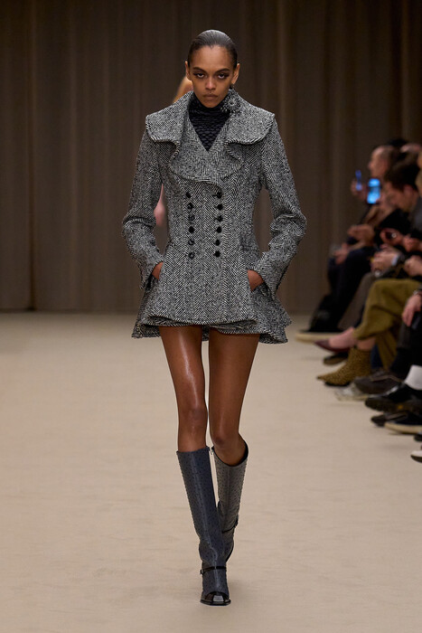 Alexander McQueen коллекция осень-зима 2026