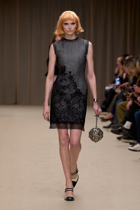 Alexander McQueen коллекция осень-зима 2026