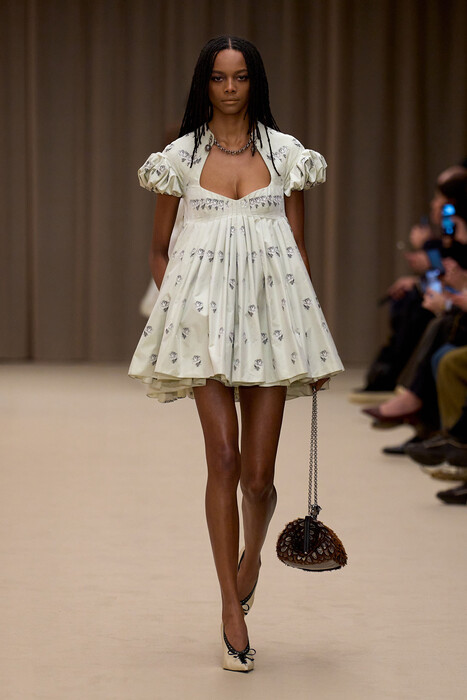 Alexander McQueen коллекция осень-зима 2026