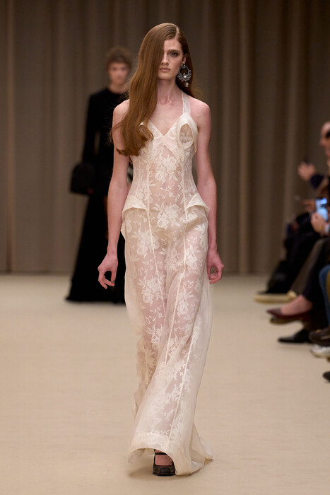 Alexander McQueen коллекция осень-зима 2026