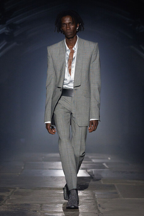 McQueen коллекция весна-лето 2027 / McQueen spring-summer 2027
